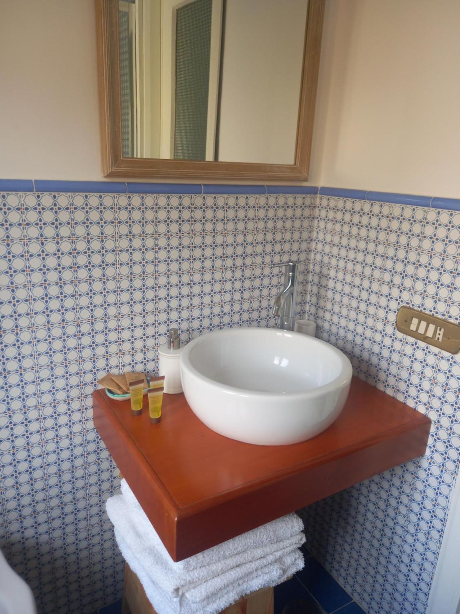 99 Scalini Bed & Breakfast Napoli Exterior foto
